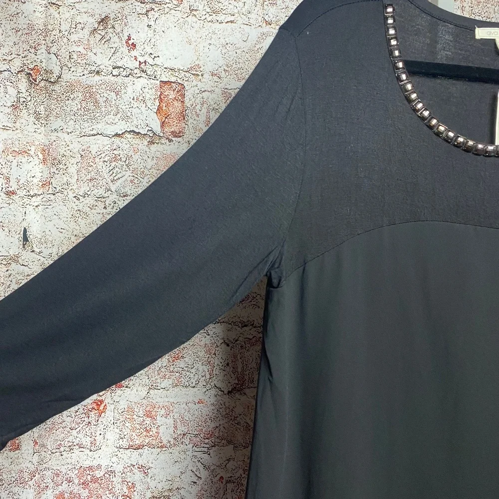 NWT Ava James Womenʻs Black Long Sleeve Scoop Neck Blouse Medium